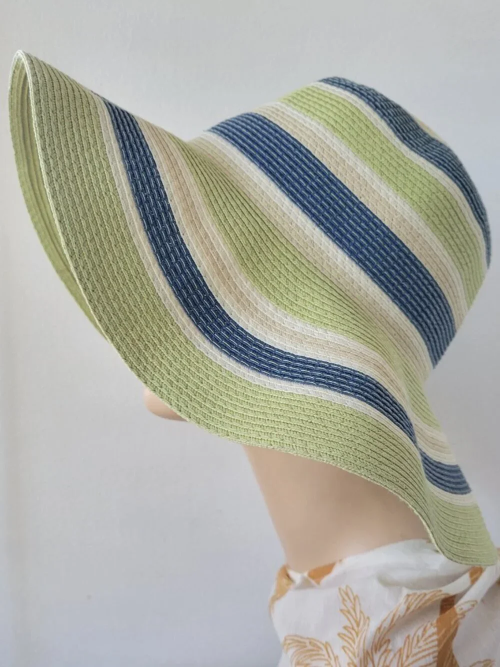 Unbranded Summer /Spring Lime Green Floppy Straw Hat